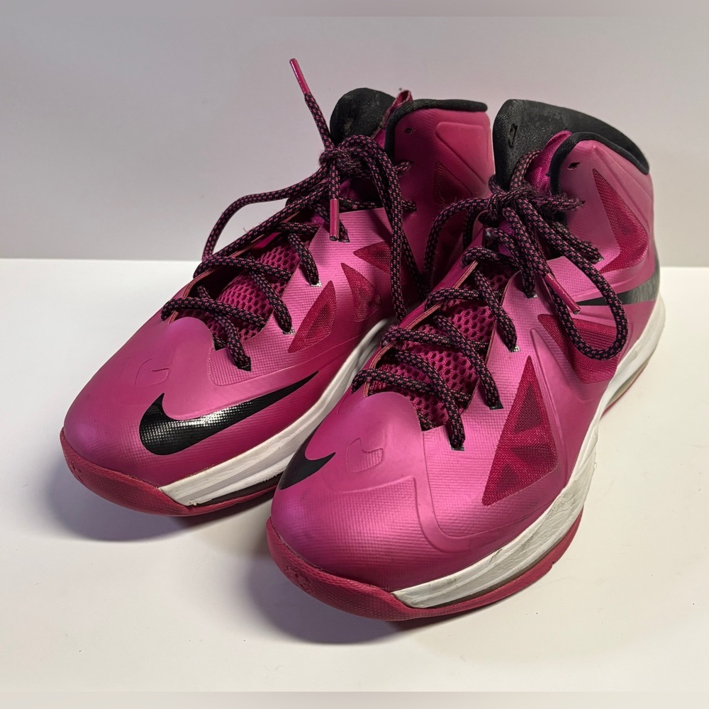 Nike LeBron X 10 GS Fireberry sneakers size 7Y